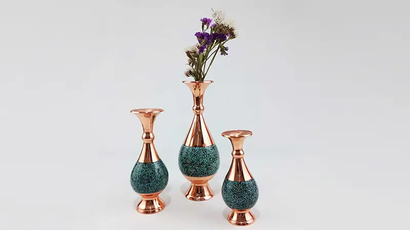 سه گلدان مسی با تزئین فیروزه