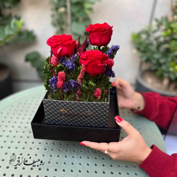 باکس لاور سه گل جاودان